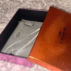 2015 Coach wristlet